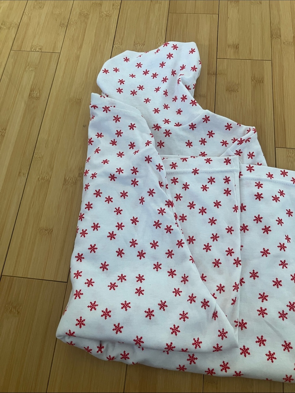 Women’s White Mock Neck Top with Red Daisy Print - Picture 9 of 10